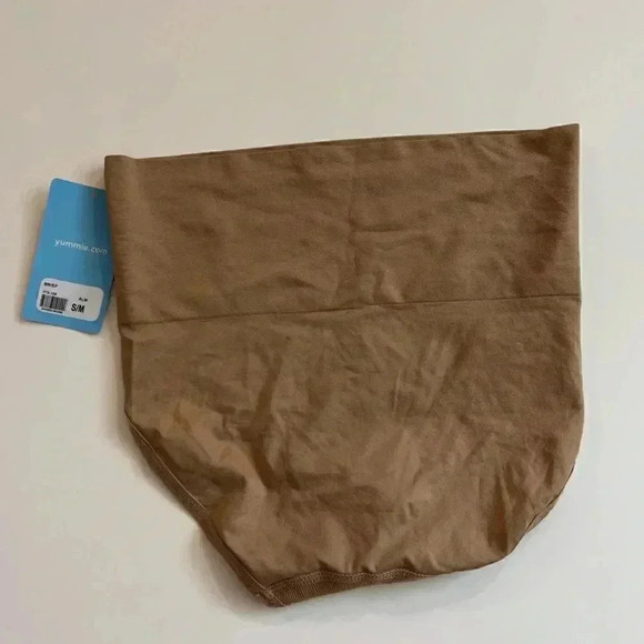 NWT  Yummie Ultralight Seamless Shaping Brief - small/medium - Picture 4 of 4